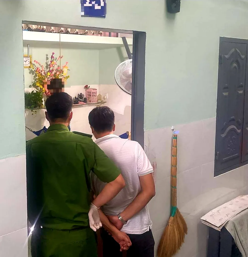 Công an khám nghiệm hiện trường, điều tra vụ việc Công an khám nghiệm hiện trường, điều tra vụ việc