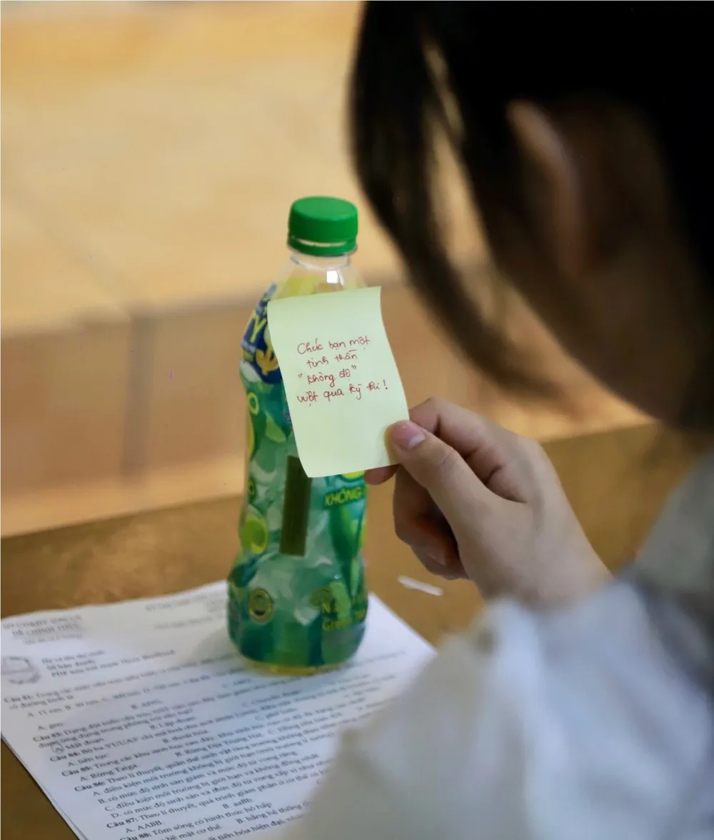 Tránh xa mạng xã hội và giải tỏa căng thẳng, lo lắng mọi lúc với Trà Xanh Không Độ là lời khuyên được nhiều người gửi tới các thí sinh trong những ngày này Tránh xa mạng xã hội và giải tỏa căng thẳng, lo lắng mọi lúc với Trà Xanh Không Độ là lời khuyên được nhiều người gửi tới các thí sinh trong những ngày này