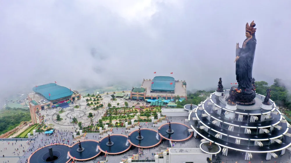 KDL núi Bà Đen ngày càng thu hút du khách do được đầu tư thêm nhiều hạng mục hấp dẫn