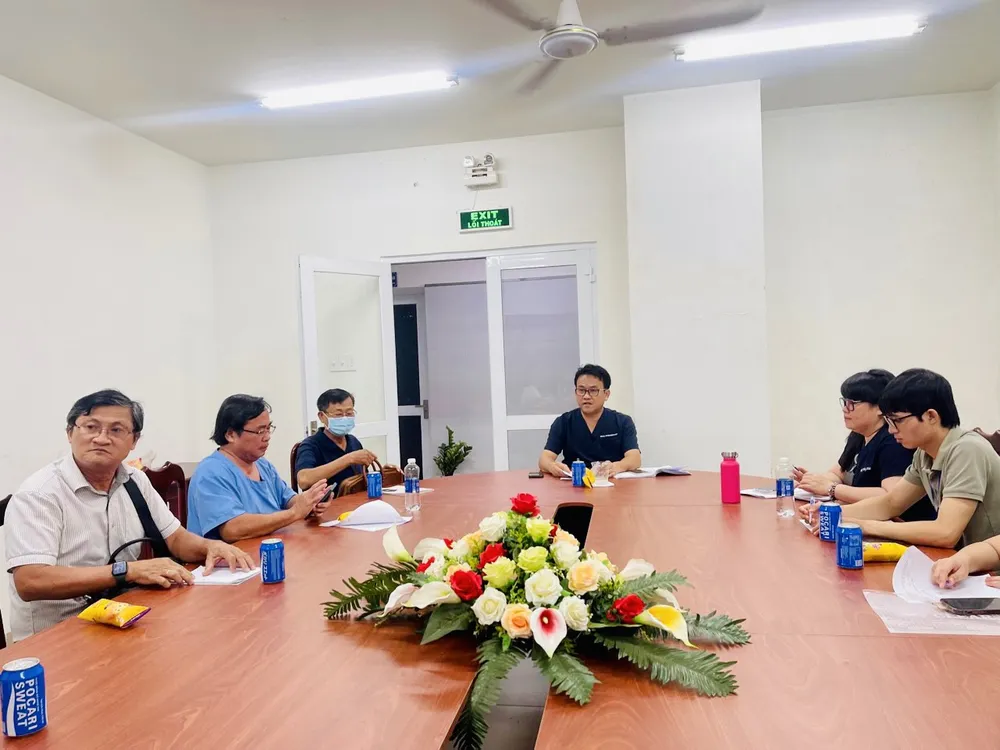 Lãnh đạo Sở Y tế Bình Dương họp khẩn triển khai các biện pháp phòng chống bệnh đậu mùa khỉ Lãnh đạo Sở Y tế Bình Dương họp khẩn triển khai các biện pháp phòng chống bệnh đậu mùa khỉ