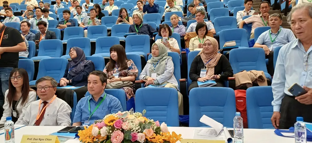 Các đại biểu tham dự hội nghị Các đại biểu tham dự hội nghị