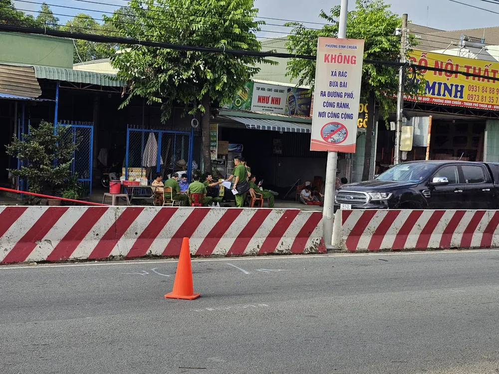 Lực lượng chức năng tại hiện trường vụ việc