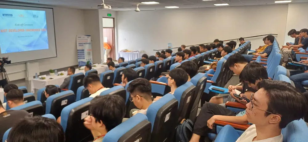 Cuộc thi, tập trung phát triển các giải pháp AIoT trong sản xuất thông minh, năng lượng và môi trường z6647412718665_b3251c3a8c3b0916aab32620090d553b.jpg