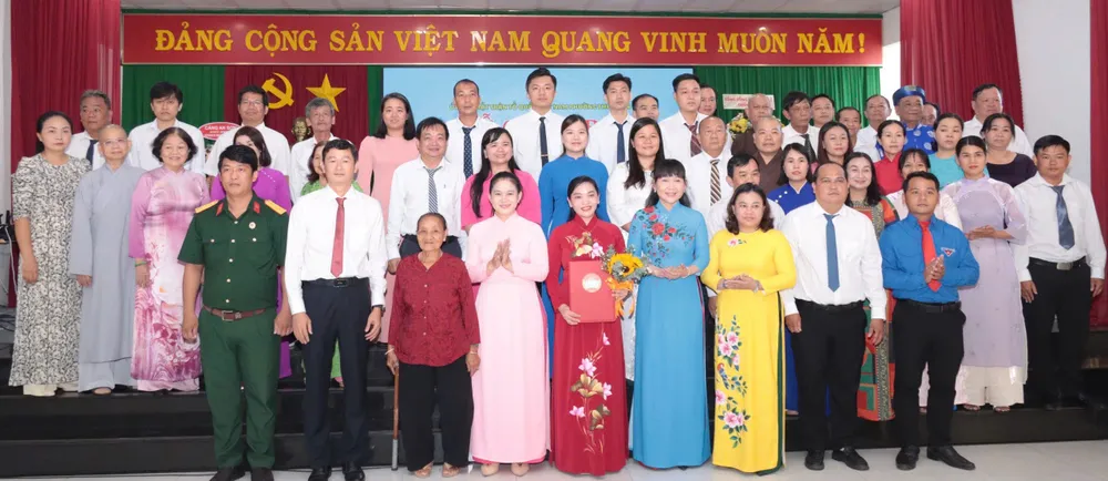 Các đại biểu tham dự hội nghị. Ảnh: VĂN TIẾN 1000028427.jpg
