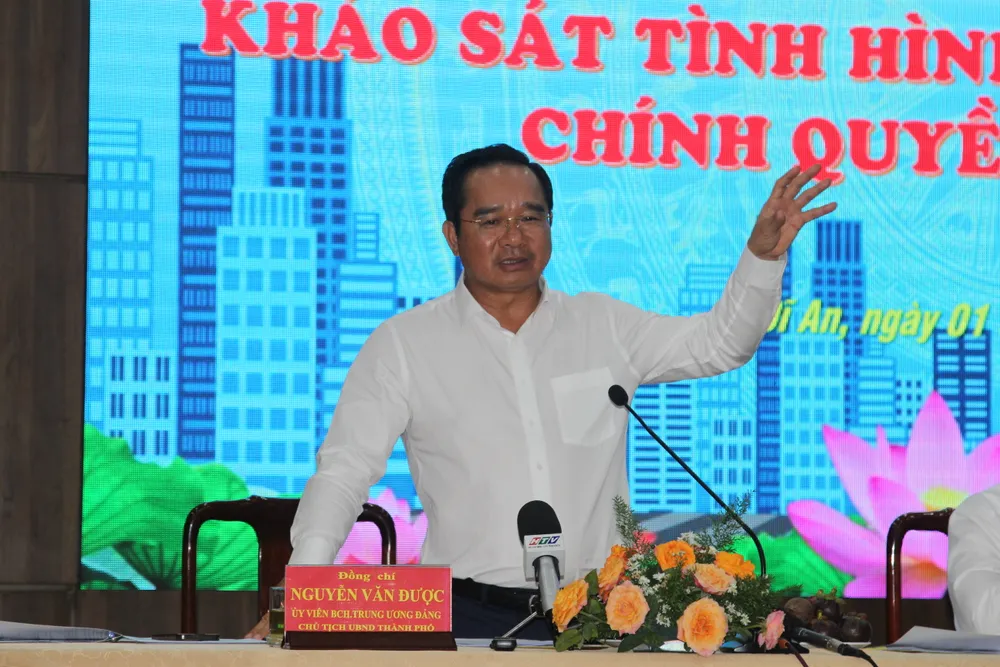 ប្រធានគណៈកម្មាធិការប្រជាជនទីក្រុងហូជីមិញ លោក Nguyen Van Duoc បានអញ្ជើញជួបសំណេះសំណាលជាមួយថ្នាក់ដឹកនាំវួដ Di An អំពីស្ថានភាពសកម្មភាពរបស់រដ្ឋាភិបាលក្នុងតំបន់ចំនួន ២ កម្រិត។ IMG_0121.JPG