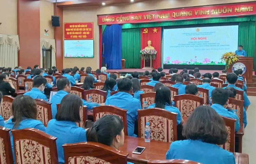 เจ้าหน้าที่สหภาพที่เข้าร่วมการประชุม 1000028935.jpg