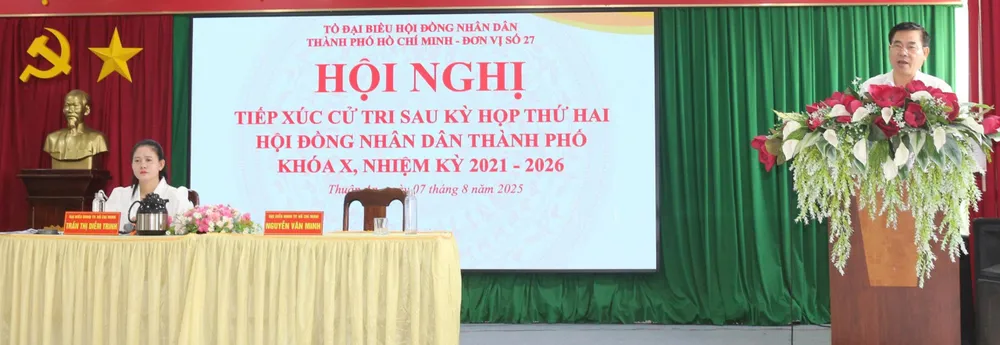 Đồng chí Nguyễn Văn Minh phát biểu tại buổi tiếp xúc 1000028948.jpg