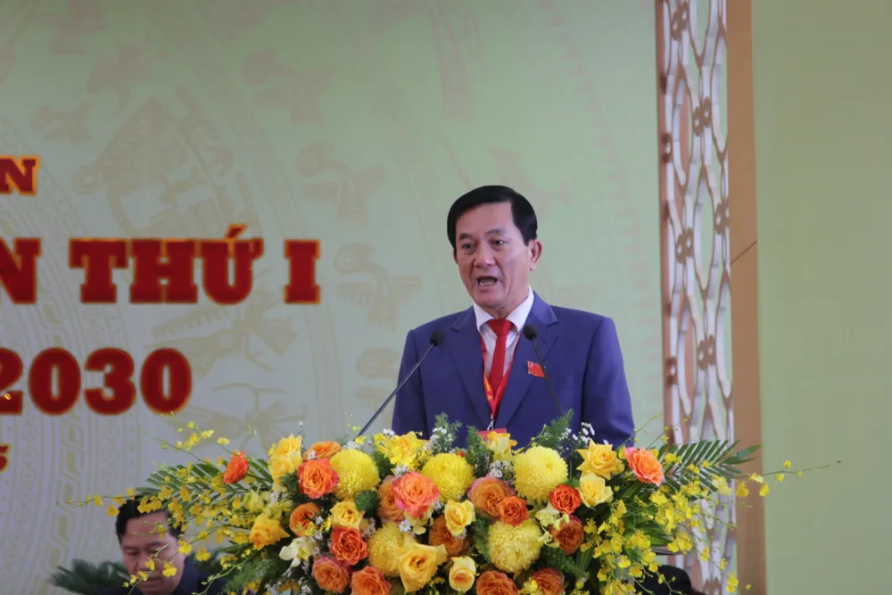 Bí thư Đảng ủy phường Dĩ An phát biểu khai mạc Đại hội. Ảnh: XUÂN TRUNG IMG_0030.JPG