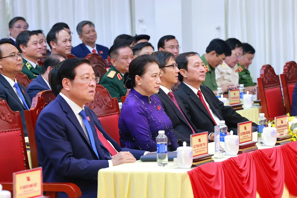 Đồng chí Phan Đình Trạc, Trưởng Ban Nội chính Trung ương, và các đại biểu tham dự đại hội z7064361141780_01528348ce711e45b4274183e9a3344d.jpg