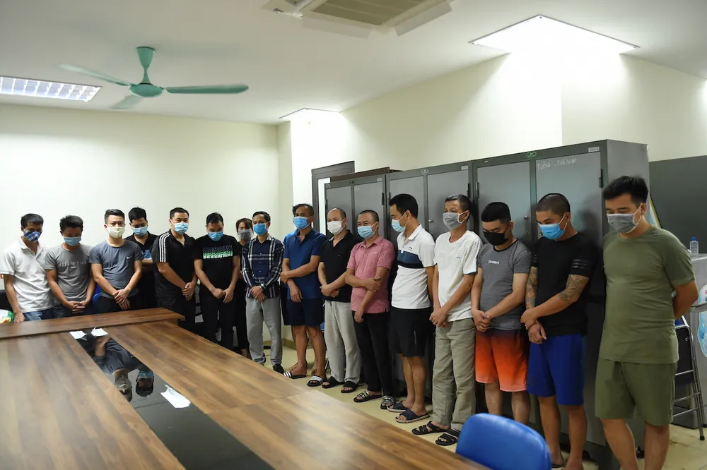 Triệt phá đường dây cá độ bóng đá qua mạng quy mô hơn 1.500 tỷ đồng ảnh 1