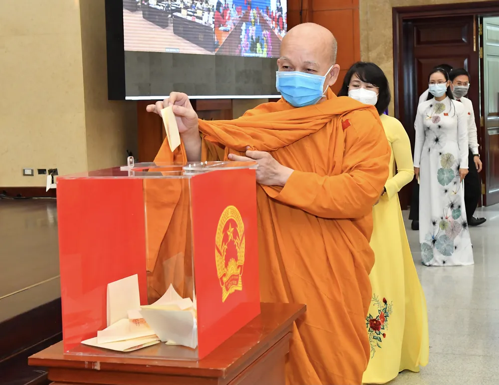 Đại biểu HĐND TPHCM trong kỳ họp thứ nhất khóa X nhiệm kỳ 2021-2026 ảnh 12