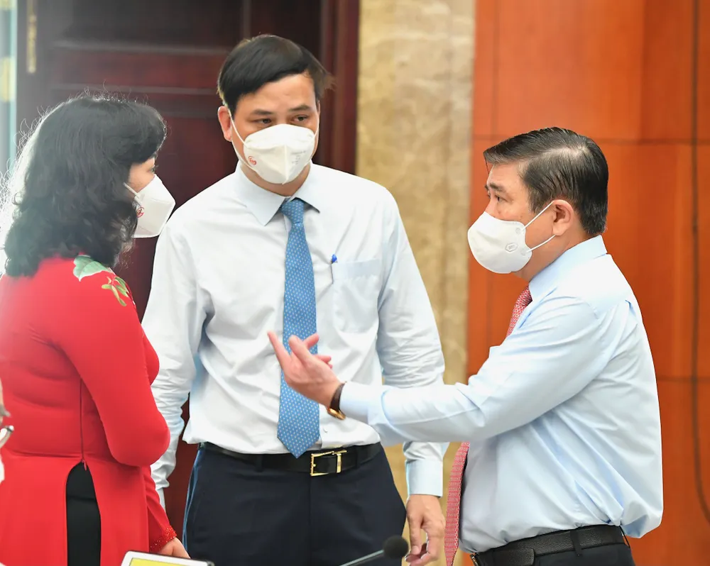 Đại biểu HĐND TPHCM trong kỳ họp thứ nhất khóa X nhiệm kỳ 2021-2026 ảnh 4