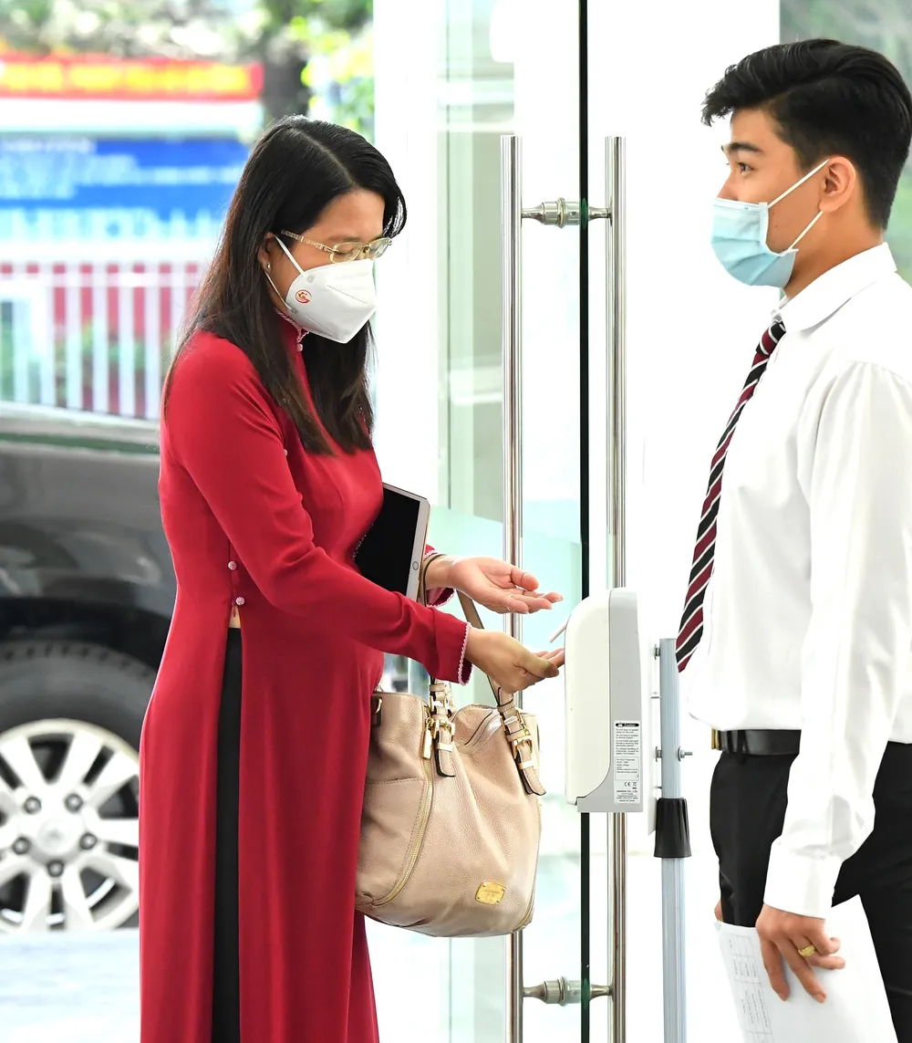 Đại biểu HĐND TPHCM trong kỳ họp thứ nhất khóa X nhiệm kỳ 2021-2026 ảnh 5