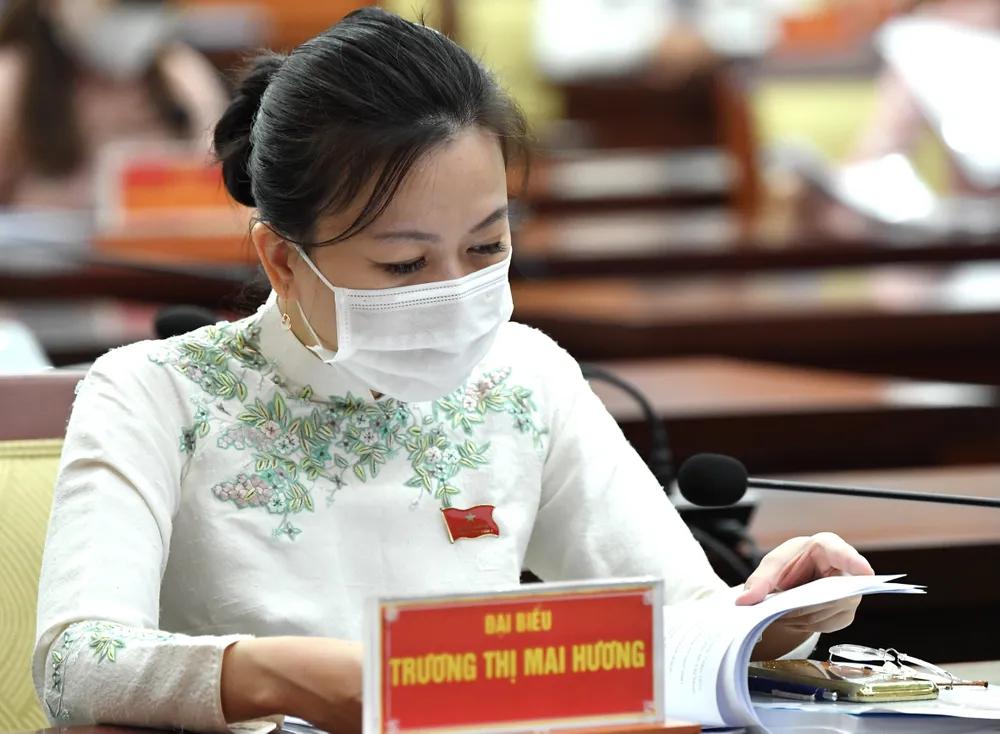 Đại biểu HĐND TPHCM trong kỳ họp thứ nhất khóa X nhiệm kỳ 2021-2026 ảnh 8