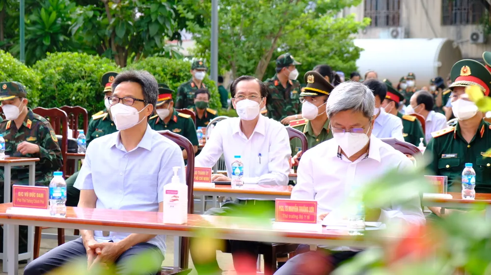 Phó Thủ tướng Vũ Đức Đam: Nỗ lực kiểm soát dịch để học sinh quay lại trường học ảnh 2