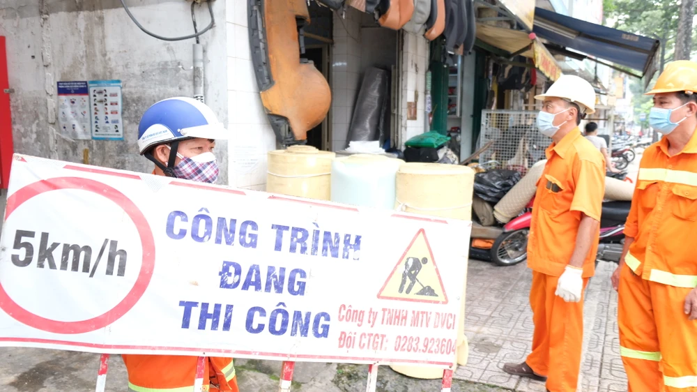 Quận 5: Nhiều tuyến hẻm được cải tạo, sửa chữa ảnh 4 Quận 5: Nhiều tuyến hẻm được cải tạo, sửa chữa ảnh 4