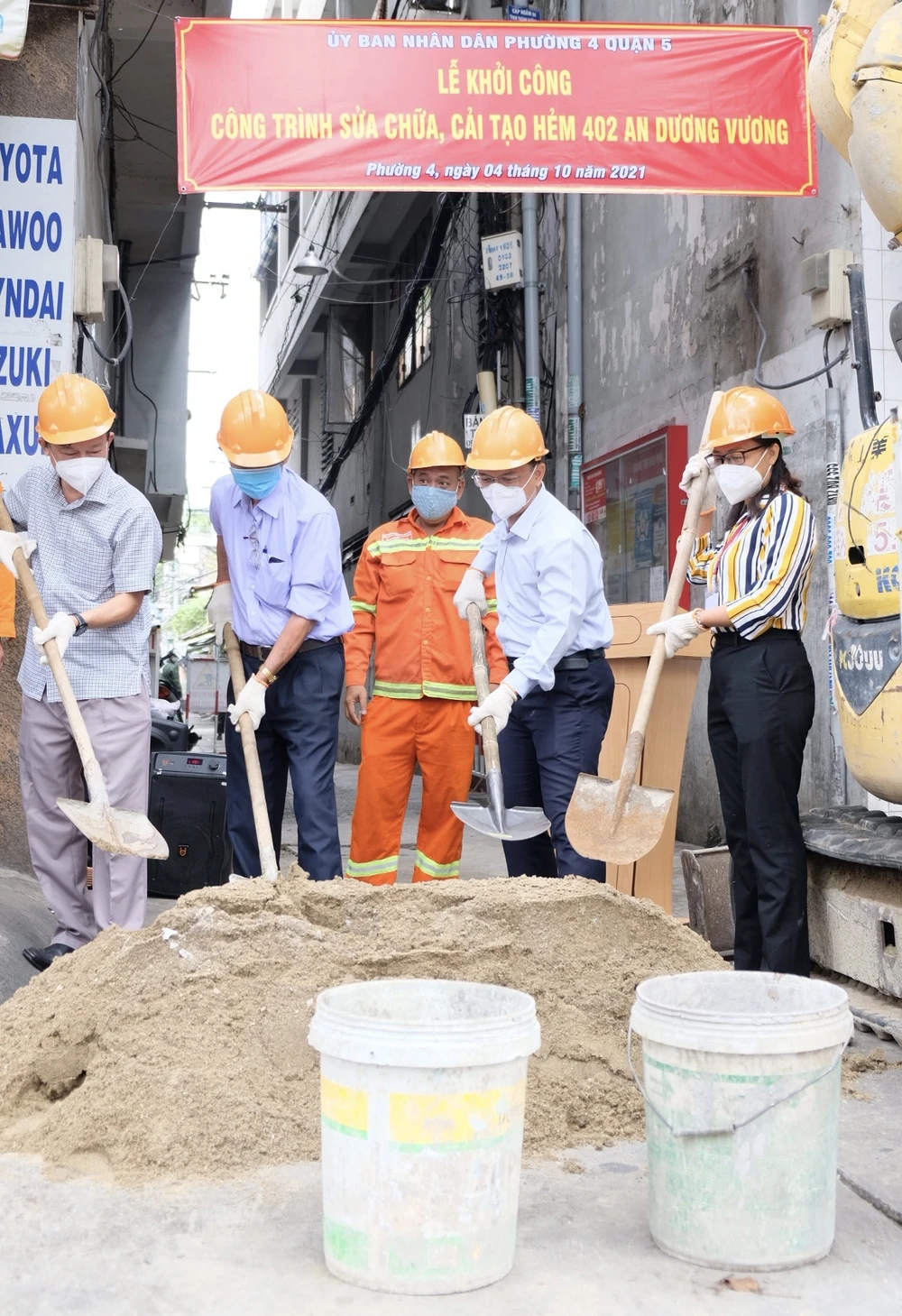 Quận 5: Nhiều tuyến hẻm được cải tạo, sửa chữa ảnh 2 Quận 5: Nhiều tuyến hẻm được cải tạo, sửa chữa ảnh 2