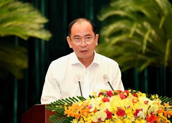 Bí thư Thành ủy TPHCM Nguyễn Văn Nên: Thay đổi cách sống cho phù hợp trong môi trường có dịch Covid-19 ảnh 7