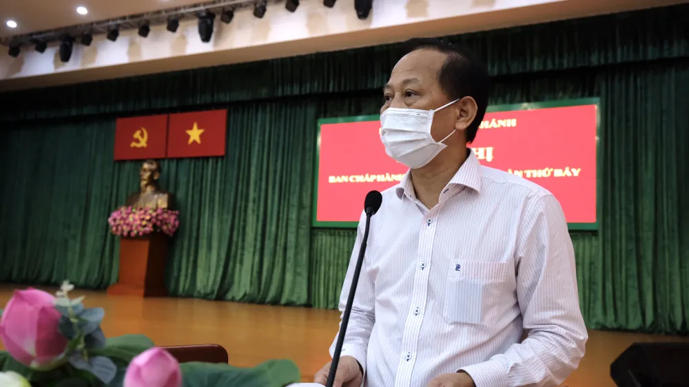 Phó Chủ tịch UBND TPHCM Lê Hòa Bình: Không được chủ quan trước biến thể Omicron ảnh 3