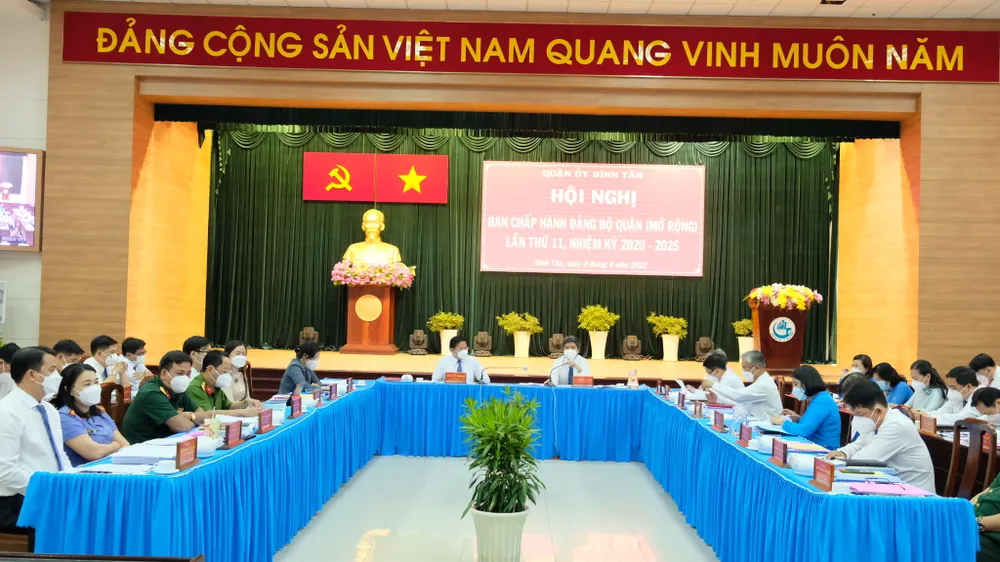 Quận Bình Tân phấn đấu không còn hộ nghèo vào năm sau ảnh 1 Quận Bình Tân phấn đấu không còn hộ nghèo vào năm sau ảnh 1