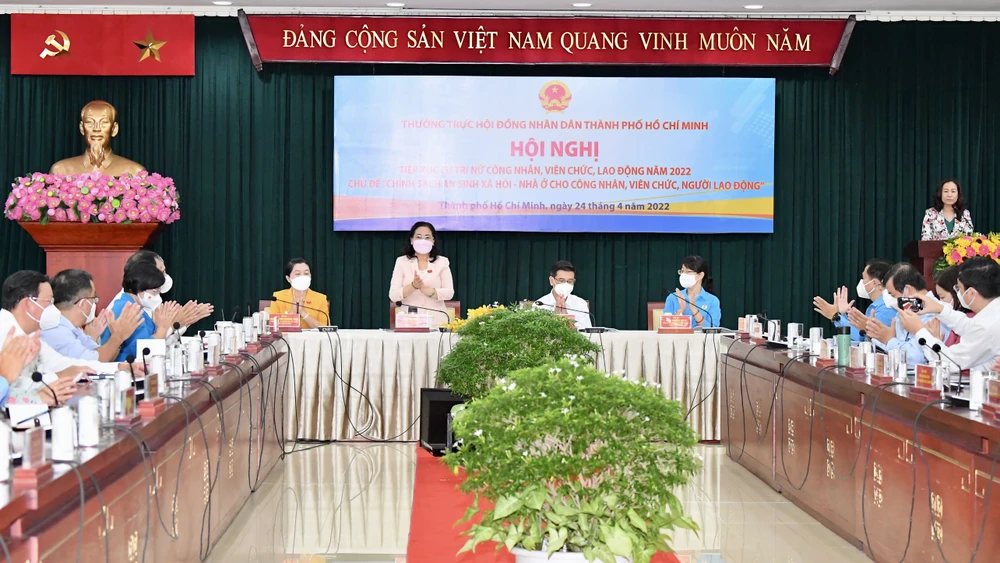 Hội nghị tiếp xúc cử tri nữ công nhân, viên chức, lao động năm 2022. Ảnh: VIỆT DŨNG