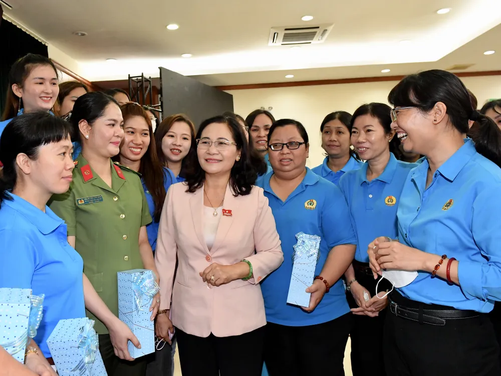 Chủ tịch HĐND TPHCM Nguyễn Thị Lệ: Ưu tiên xây dựng nhà cho công nhân, người lao động thuê ảnh 3