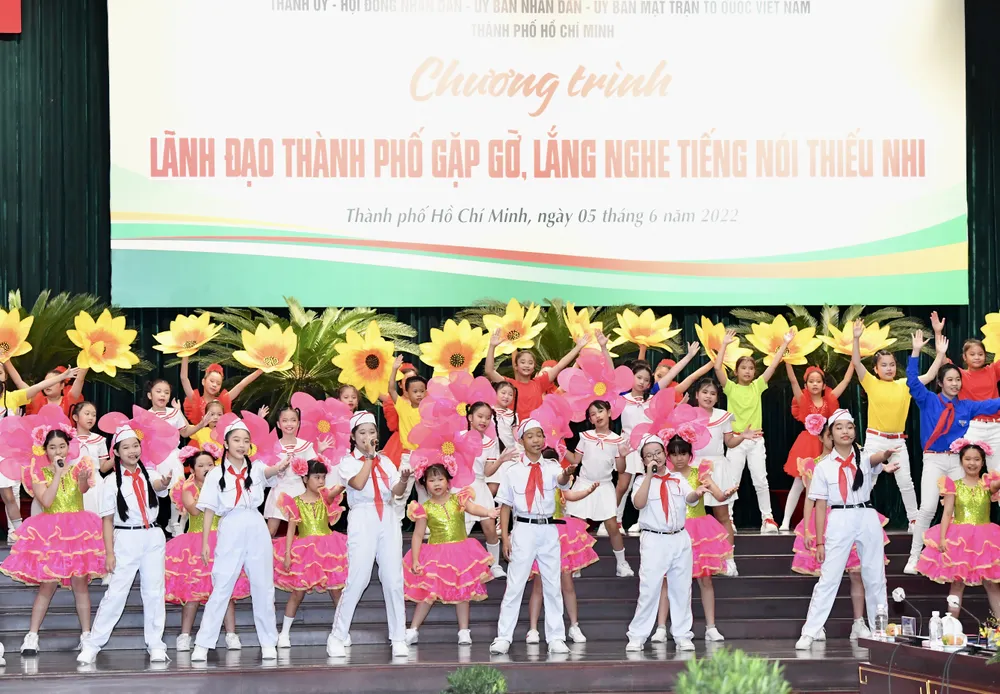 Chủ tịch HĐND TPHCM Nguyễn Thị Lệ: Lắng nghe các cháu thiếu nhi để chăm lo ngày một tốt hơn ảnh 3