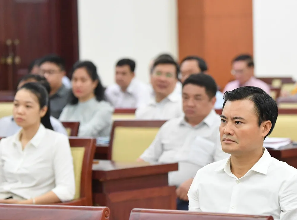 Chủ tịch UBND TPHCM Phan Văn Mãi: TPHCM đang phối hợp xây dựng đề án Cảng trung chuyển quốc tế Cần Giờ ảnh 4