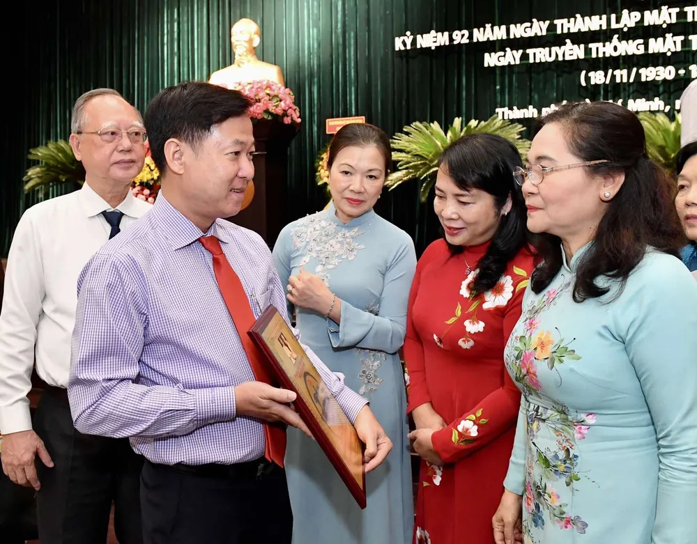 Mặt trận Tổ quốc Việt Nam TPHCM đóng góp nguồn lực to lớn xây dựng thành phố phát triển ảnh 9