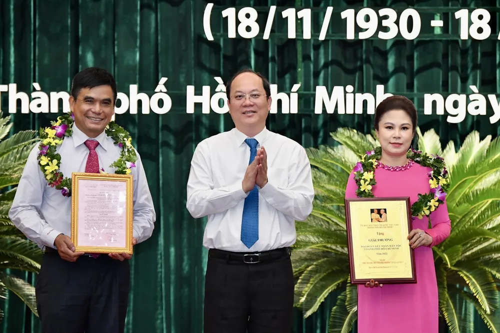 Mặt trận Tổ quốc Việt Nam TPHCM đóng góp nguồn lực to lớn xây dựng thành phố phát triển ảnh 7