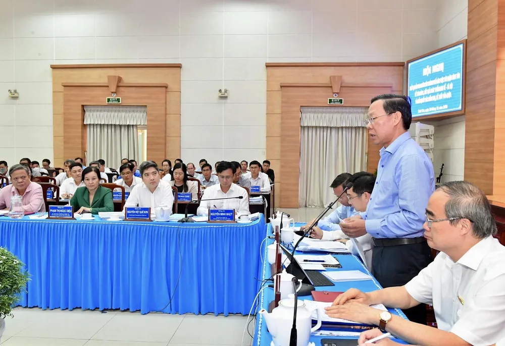 Chủ tịch UBND TPHCM Phan Văn Mãi: Sẽ có ban chỉ đạo giải quyết dự án treo ảnh 2