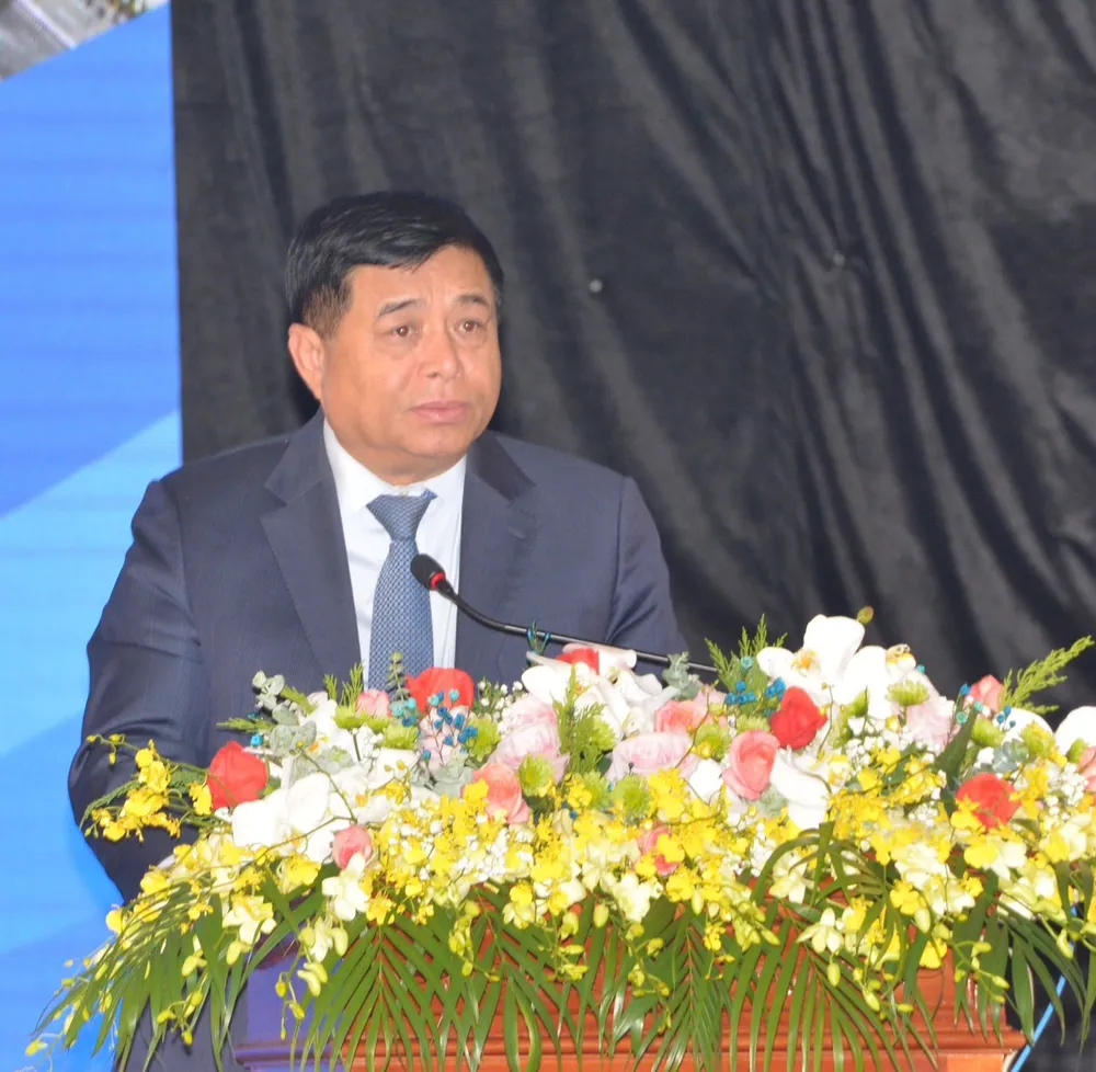 Thủ tướng Phạm Minh Chính: Suốt 10 năm qua, vì sao cả vùng Đông Nam bộ chỉ có 50km đường cao tốc? ảnh 3