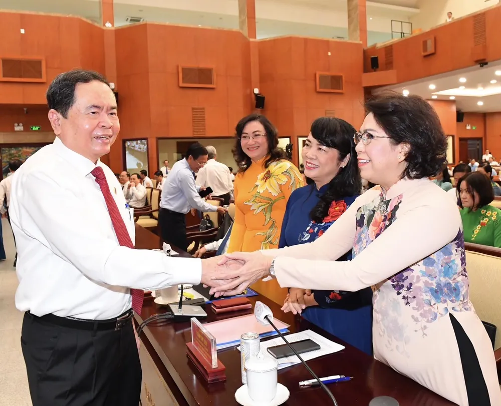 TPHCM tái cơ cấu kinh tế theo hướng nâng cao tính tự chủ, thích ứng và chống chịu cao ảnh 1