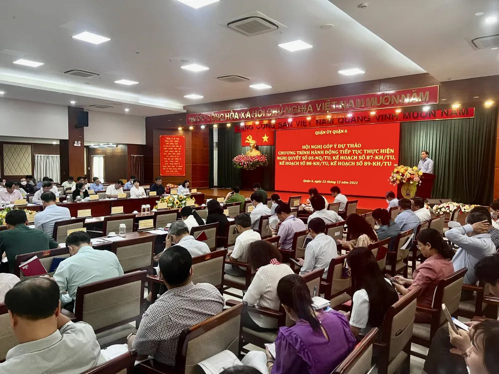 Các đại biểu tham gia thảo luận, góp ý các dự thảo báo và đề ra phương hướng, nhiệm vụ trọng tâm trong năm 2023. Ảnh: THANH SANG Các đại biểu tham gia thảo luận, góp ý các dự thảo báo và đề ra phương hướng, nhiệm vụ trọng tâm trong năm 2023. Ảnh: THANH SANG