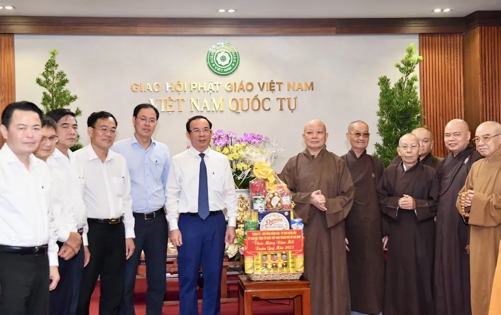 Thay mặt Ban Thường trực Ban Trị sự GHPGVN TPHCM, Hòa thượng Thích Lệ Trang bày tỏ vinh dự được đón tiếp Bí thư Thành ủy TPHCM đã dành thời gian, sự quan tâm đến thăm và chúc tết. Ảnh: VIỆT DŨNG Thay mặt Ban Thường trực Ban Trị sự GHPGVN TPHCM, Hòa thượng Thích Lệ Trang bày tỏ vinh dự được đón tiếp Bí thư Thành ủy TPHCM đã dành thời gian, sự quan tâm đến thăm và chúc tết. Ảnh: VIỆT DŨNG