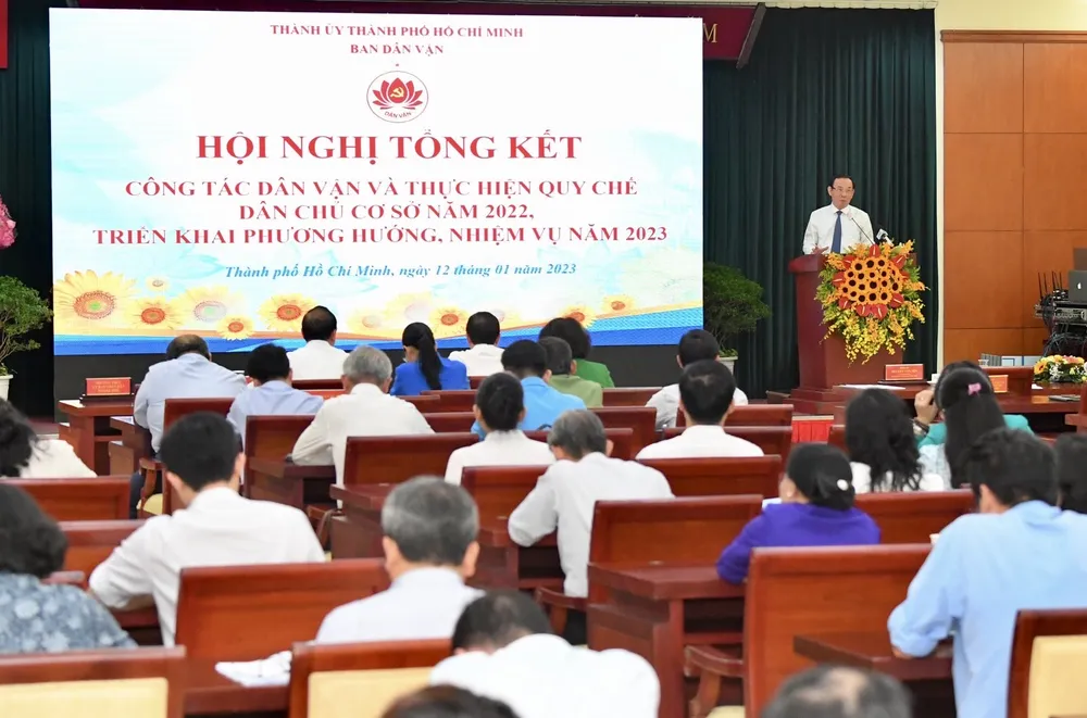 Bí thư Thành ủy TPHCM Nguyễn Văn Nên nhận xét, công tác dân vận ngày càng đi vào thực chất. Ảnh: VIỆT DŨNG Bí thư Thành ủy TPHCM Nguyễn Văn Nên nhận xét, công tác dân vận ngày càng đi vào thực chất. Ảnh: VIỆT DŨNG