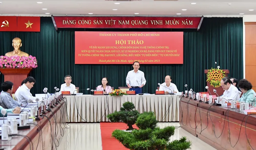 Bí thư Thành ủy TPHCM Nguyễn Văn Nên phát biểu kết luận hội thảo. Ảnh: VIỆT DŨNG