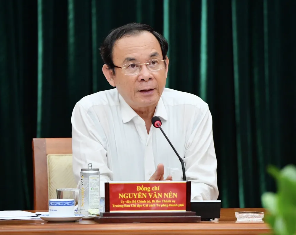 Đồng chí Nguyễn Văn Nên chủ trì hội nghị. Ảnh: VIỆT DŨNG Đồng chí Nguyễn Văn Nên chủ trì hội nghị. Ảnh: VIỆT DŨNG