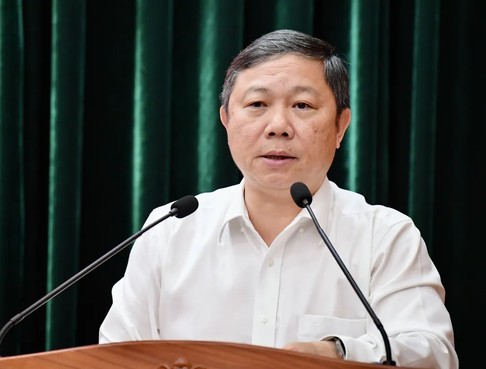 Phó Chủ tịch UBND TPHCM Dương Anh Đức báo cáo kết quả tại buổi làm việc. Ảnh: VIỆT DŨNG Phó Chủ tịch UBND TPHCM Dương Anh Đức báo cáo kết quả tại buổi làm việc. Ảnh: VIỆT DŨNG