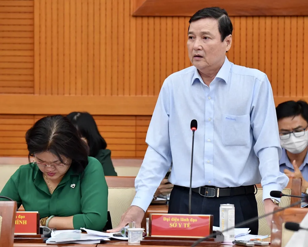Phó Giám đốc Sở Y tế TPHCM Nguyễn Hữu Hưng phát biểu. Ảnh: VIỆT DŨNG