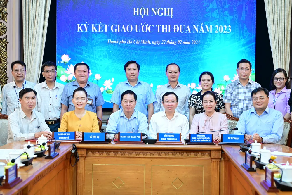 Khối thi đua I tổ chức hội nghị ký kết giao ước thi đua năm 2023. Ảnh: VĂN MINH