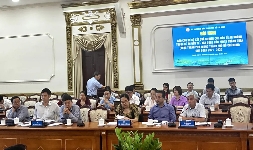 Phó Chủ tịch UBND TPHCM Võ Văn Hoan phát biểu tại hội nghị. Phó Chủ tịch UBND TPHCM Võ Văn Hoan phát biểu tại hội nghị.