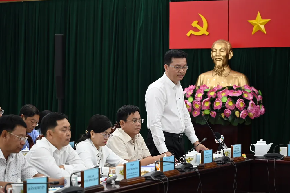 Chủ tịch UBND huyện Bình Chánh Võ Đức Thanh. Ảnh: VĂN MINH