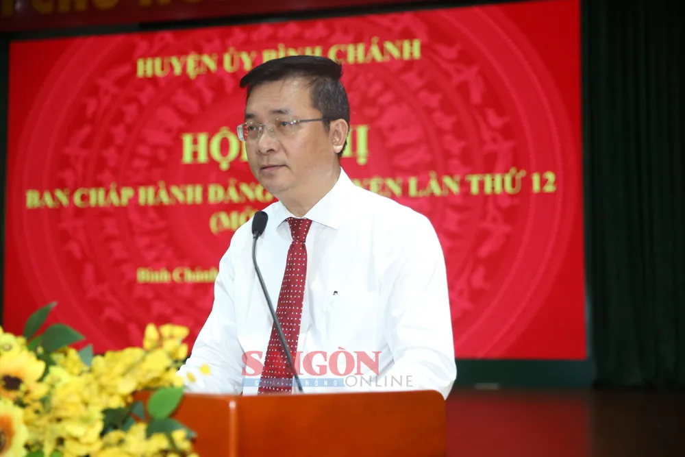 Chủ tịch UBND huyện Bình Chánh Võ Đức Thanh phát biểu. Ảnh: VĂN MINH Chủ tịch UBND huyện Bình Chánh Võ Đức Thanh phát biểu. Ảnh: VĂN MINH