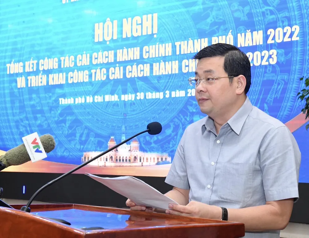Giám đốc Sở TN-MT TPHCM Nguyễn Toàn Thắng phát biểu tại hội nghị. Ảnh: VIỆT DŨNG