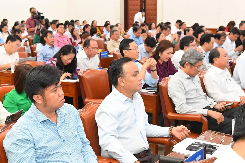 Các đại biểu dự hội nghị. Ảnh: VIỆT DŨNG