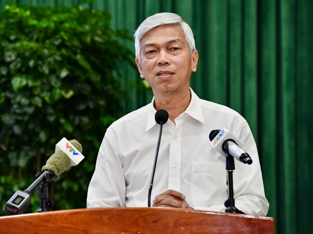 Phó Chủ tịch UBND TPHCM Võ Văn Hoan phát biểu kết luận tại hội nghị. Ảnh: VIỆT DŨNG