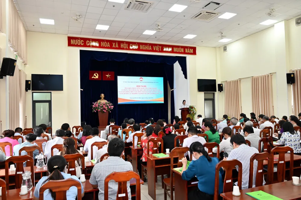 Các đại biểu dự hội nghị. Ảnh: VĂN MINH Các đại biểu dự hội nghị. Ảnh: VĂN MINH