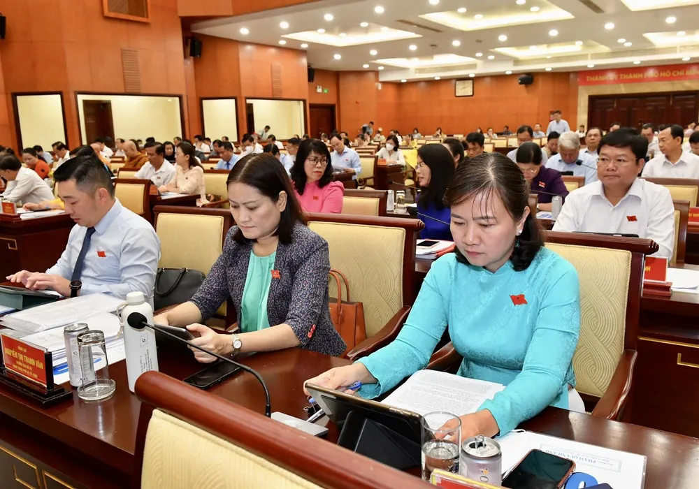 Các đại biểu HĐND TPHCM dự kỳ họp. Ảnh: VIỆT DŨNG