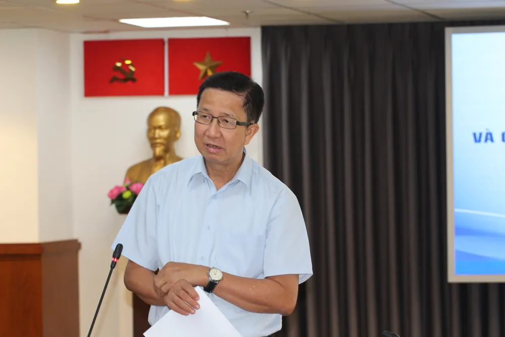 Phó Trưởng Ban Tuyên giáo Thành ủy, Phó Trưởng ban chuyên trách Ban Chỉ đạo phòng chống dịch và phục hồi kinh tế TPHCM Phạm Đức Hải chủ trì cuộc họp. Ảnh: THÀNH NHÂN